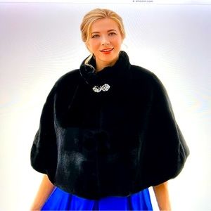 Yalice Women’s Faux Fur Stole Cape NWOT
